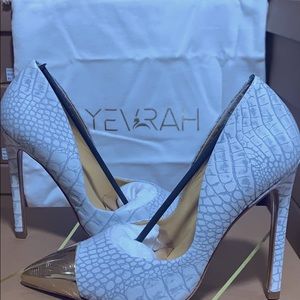 Yavrah Marlene Grey/ Hand Crafted in Brazil